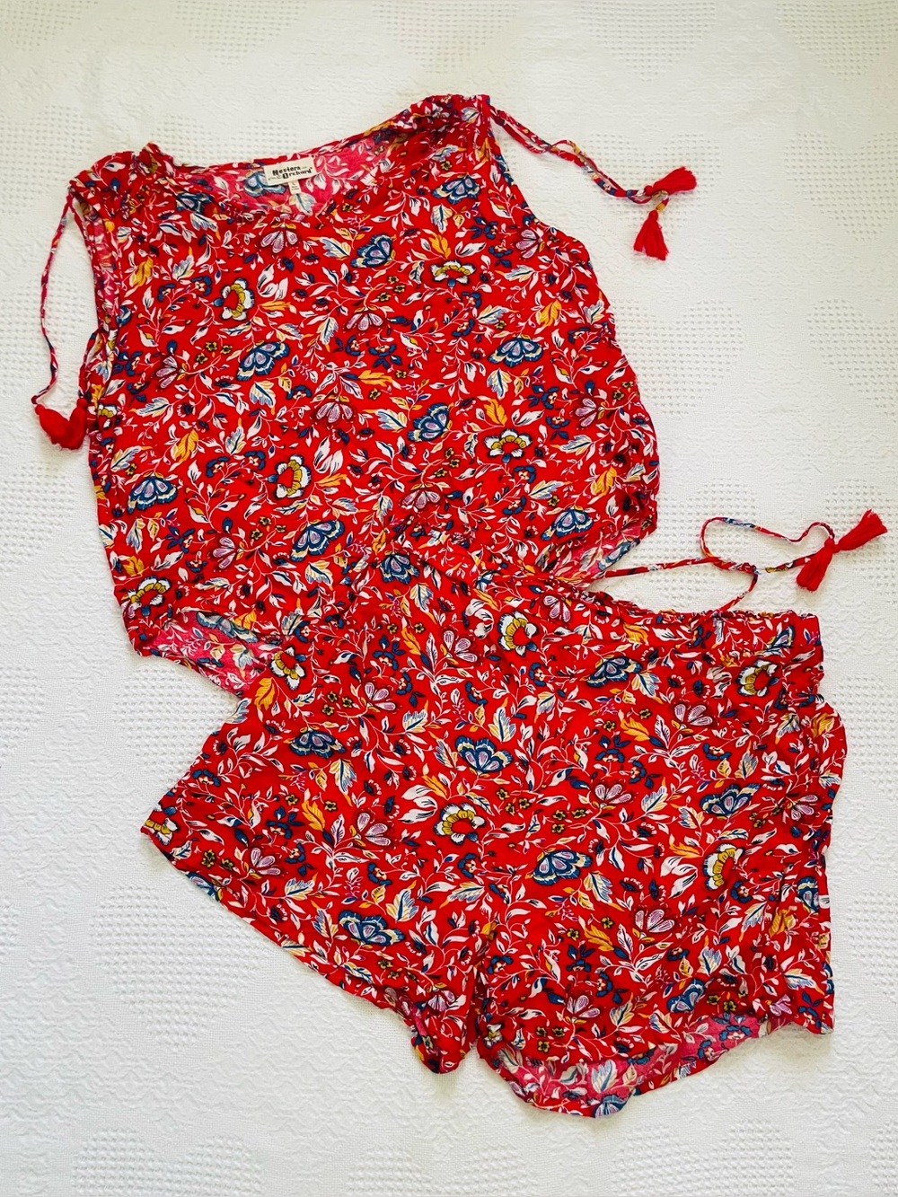 Hester & Orchard Floral Shorts Set Boho Tassel Women’s Large Red Summer 2 Piece